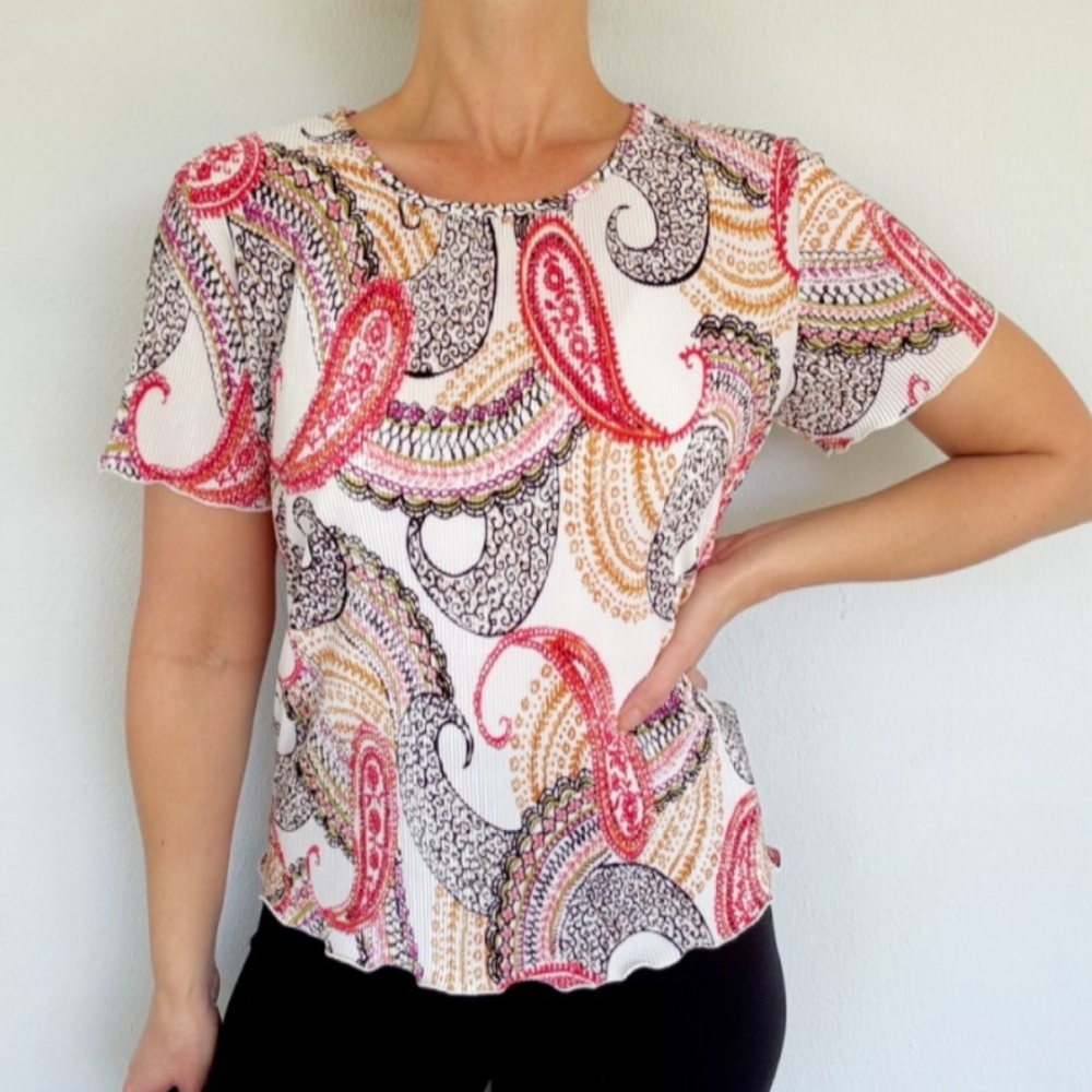 Alfred Dunner white red paisley print satin crepe short sleeve blouse medium
